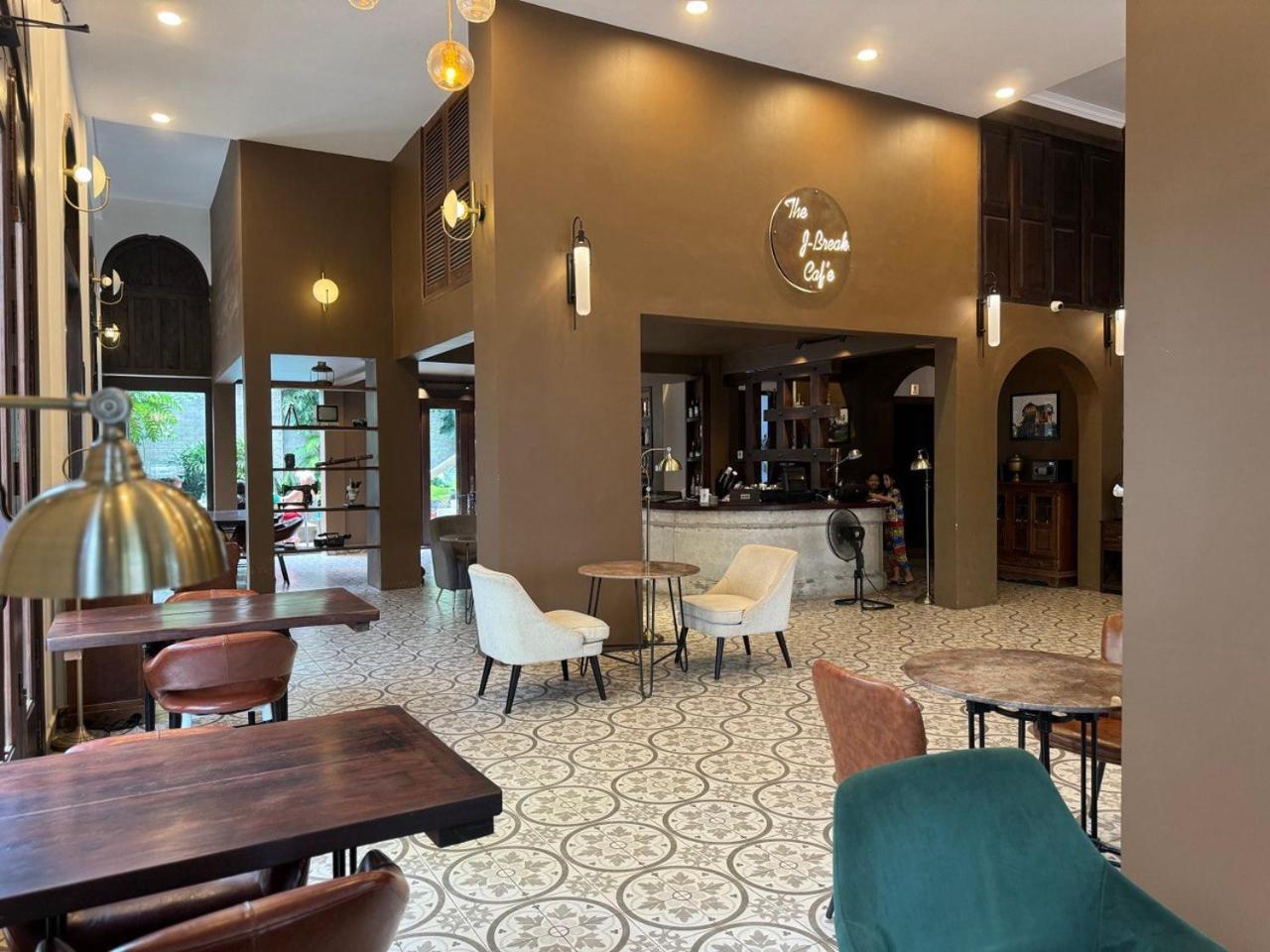 The J Break Boutique Hotel Kampot Eksteriør billede