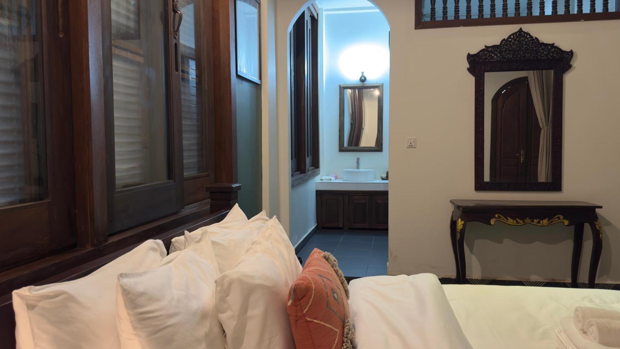 The J Break Boutique Hotel Kampot Eksteriør billede