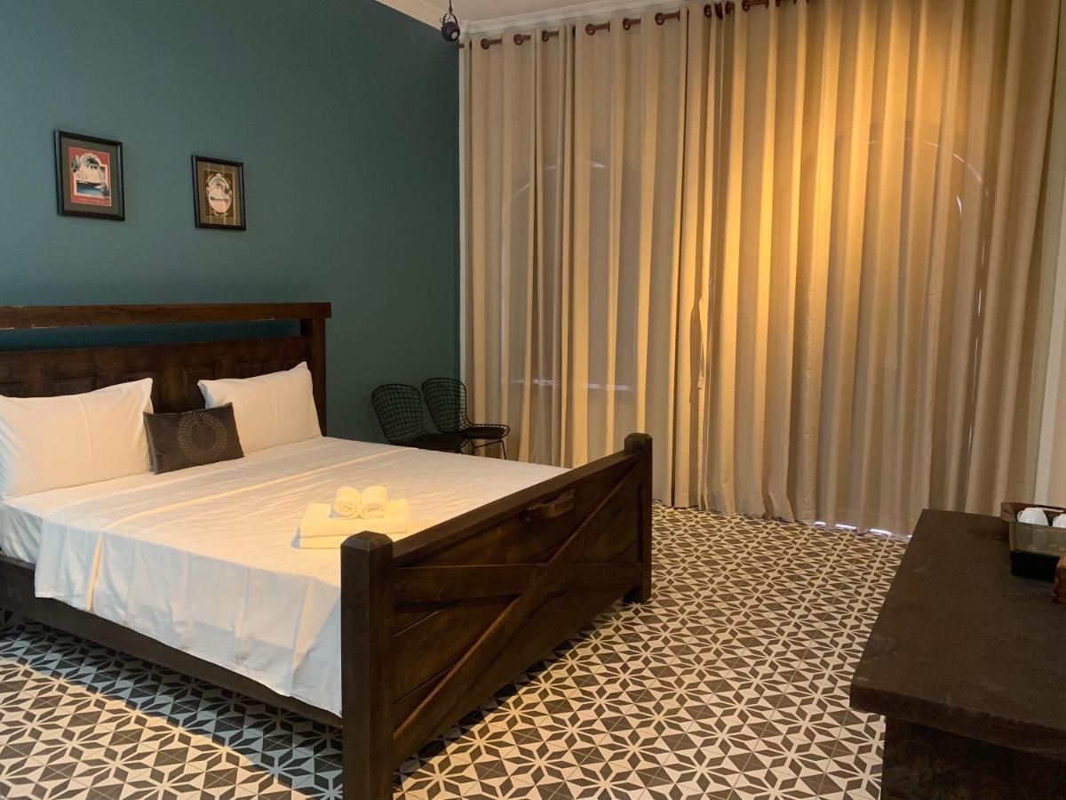 The J Break Boutique Hotel Kampot Eksteriør billede